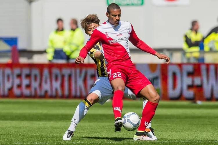 双方身份虽 双方身份虽