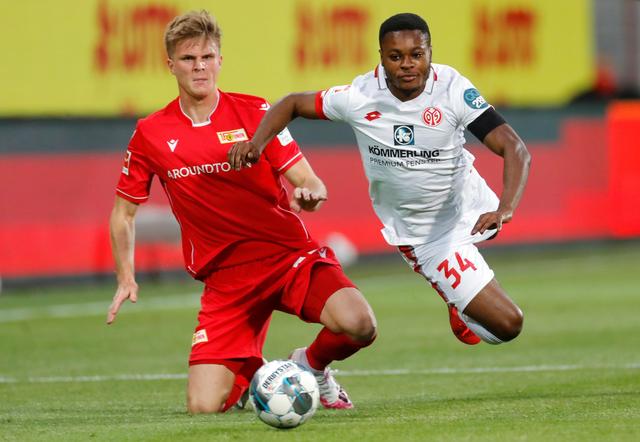 巨星表现如 巨星表现如