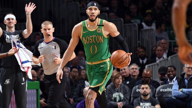 际舞台上熠 际舞台上熠